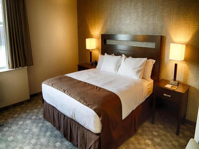 Отель Doubletree By Hilton Лоренсберг Экстерьер фото